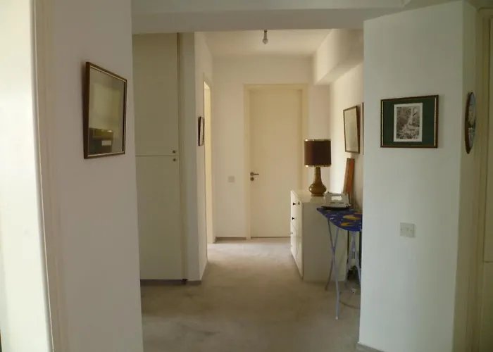 Datacom House - The Sky Blue Guest house Nicosia