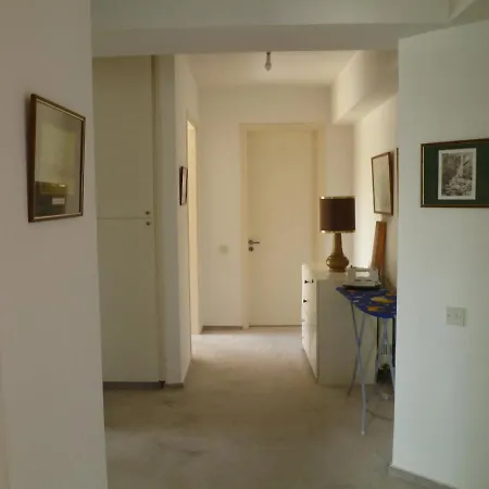 In Guest - Datacom House - The Sky Blue Pensionat Nicosia