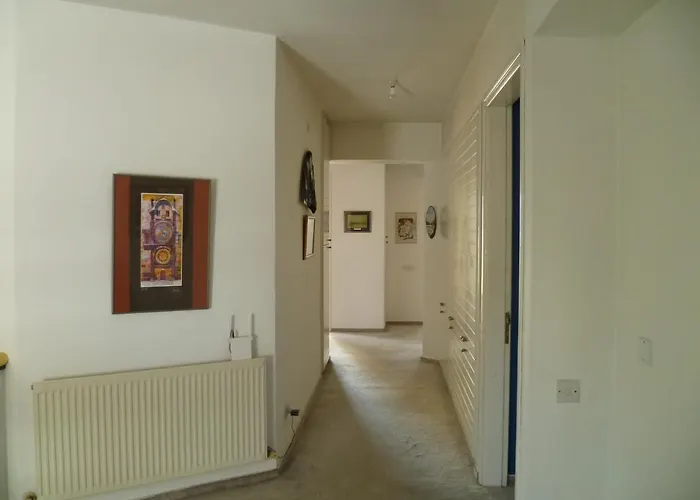 Penzion Datacom House - The Sky Blue Nikósie